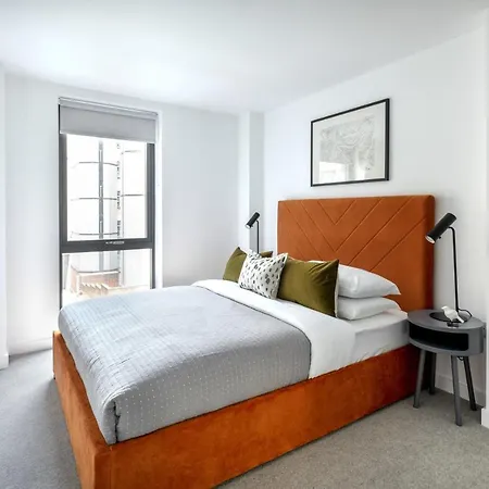 Apartment Landrow Place
