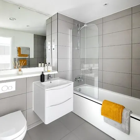 Landrow Place Apartment